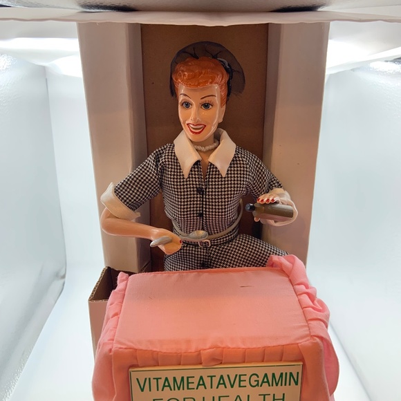 VTG Gemmy I Love Lucy Vitameatavegamin Pop Culture Series Animated Figure NEW! - Picture 4 of 16
